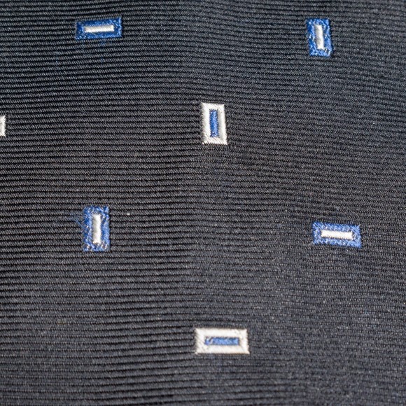 Brooks Brothers Makers 100% Silk Tie Black Blue Foulard Men's Designer Necktie - Picture 5 of 6